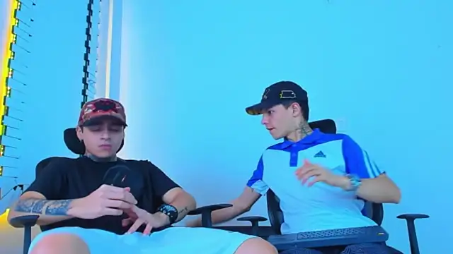 HOT_boy2025's cam snapshot