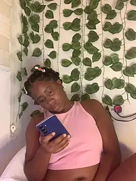 MISSMAYMADMYDAY's cam snapshot