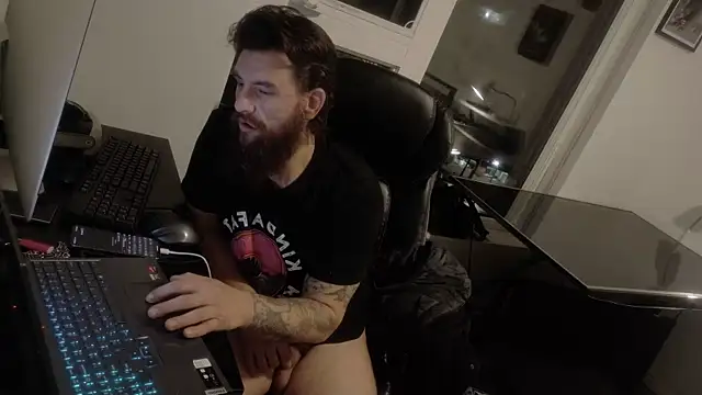 Armyexhibitionistvet's cam snapshot