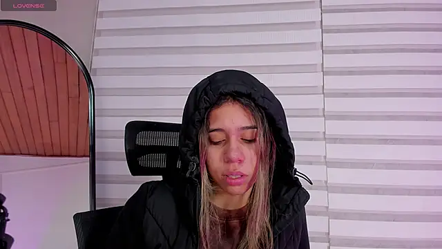 Rachell_criss's cam snapshot