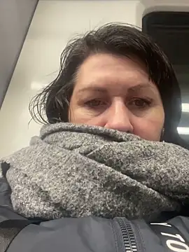 XLindaMilfX live sex cam