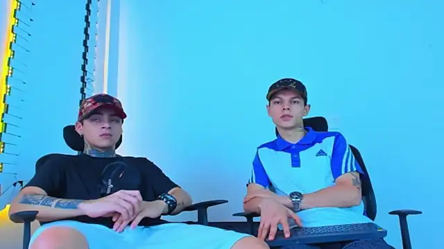 HOT_boy2025's cam snapshot