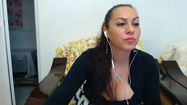MissElla live sex cam