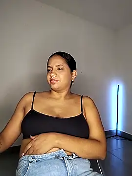 domi_hot123's cam snapshot