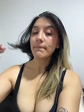 Olivia_Young's cam snapshot