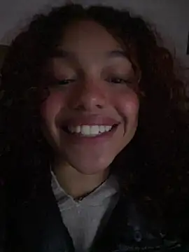 PrettyLia's cam snapshot