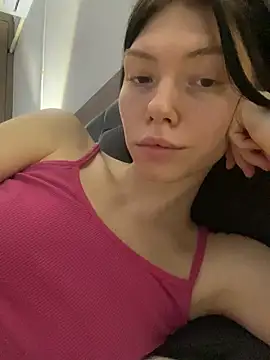 Lisaaa_Alisa live sex cam
