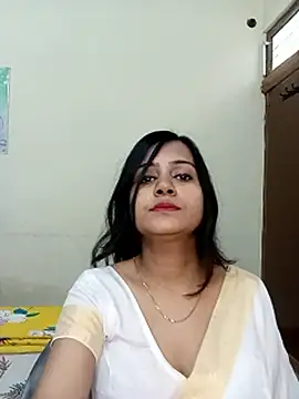 Miss-Riyasingh's cam snapshot