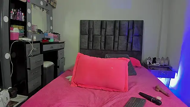 Esmeraldaa-'s cam snapshot