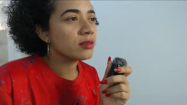 charlotte_dante212's cam snapshot