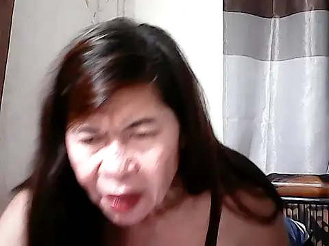 Hottestsexxy_Elynnn's cam snapshot