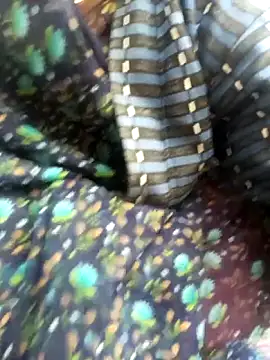 Juhi_chawla's cam snapshot