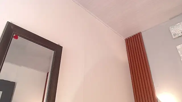 Rose_Crimson's cam snapshot