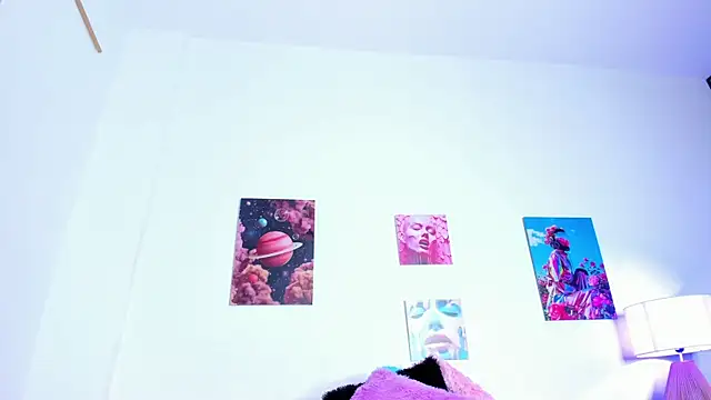 tyra_bankss_'s cam snapshot