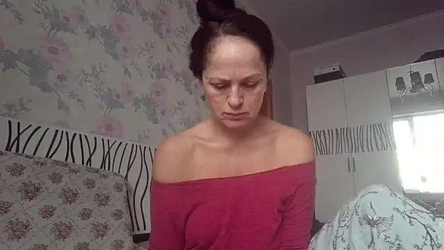 LindaStarS live sex cam