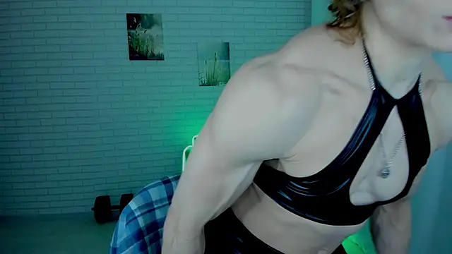 Lisa_Ray's cam snapshot