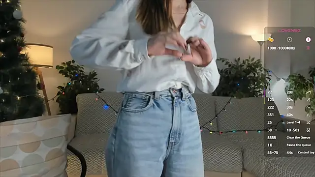 KarriVoisinet's cam snapshot