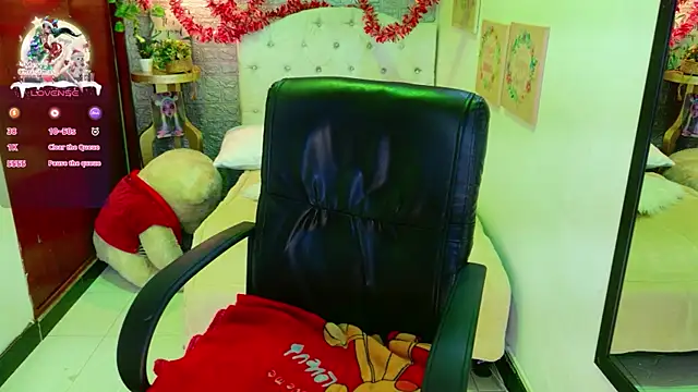 meghan_nill's cam snapshot