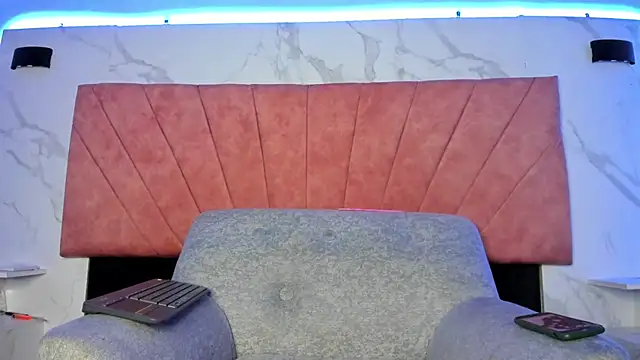 HellAndDante_'s cam snapshot