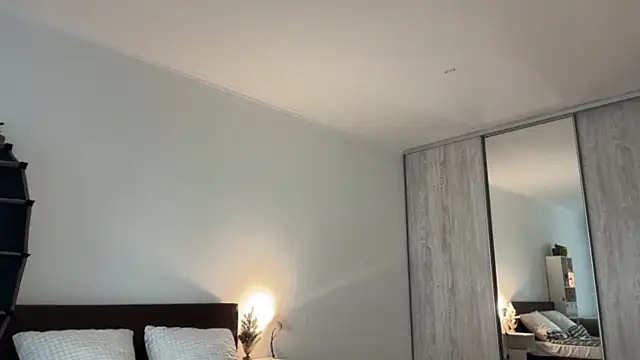 yourlittlesunrise_'s cam snapshot