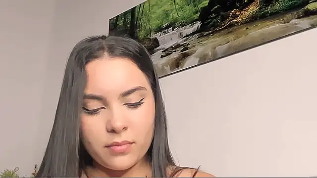 nahla_jameel's cam snapshot