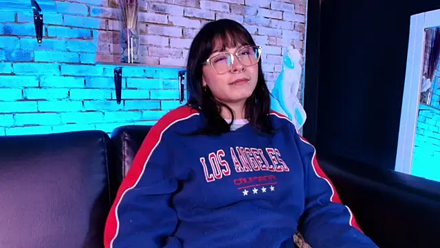 kitty_malach live sex cam