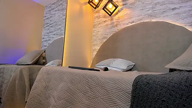 Aron_Bolt live sex cam