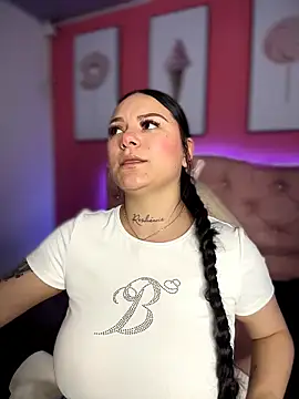 Megaan__More's cam snapshot