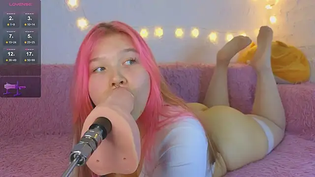 May_aster's cam snapshot