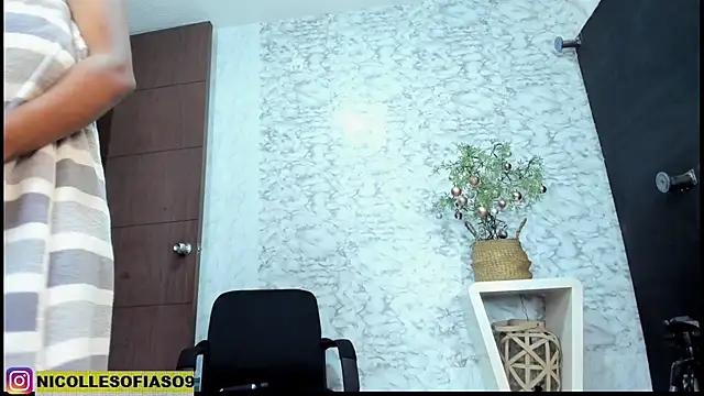 nicollesofia2's cam snapshot