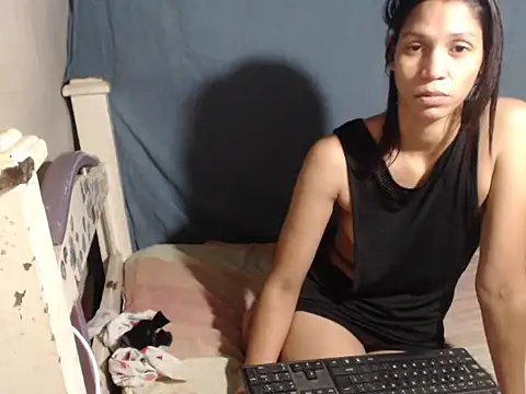 ELIZABET2-'s cam snapshot