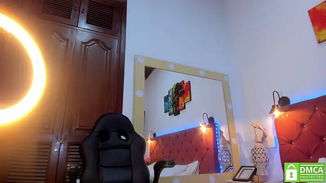 Trixye_Moon's cam snapshot