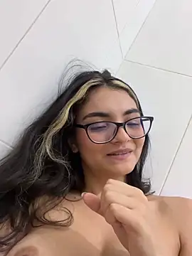 Cat2525 live sex cam