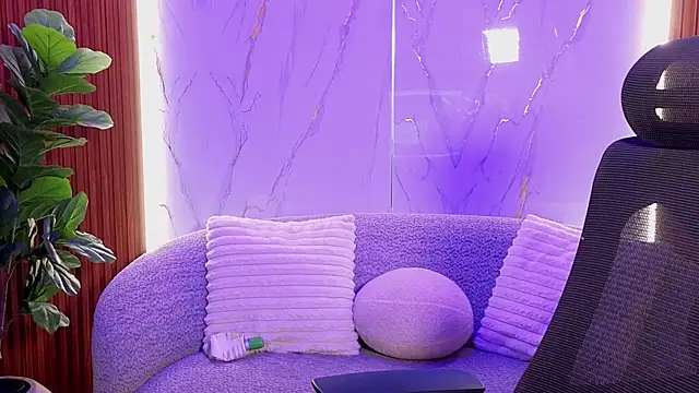 lucyvg's cam snapshot