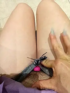 Baby-Linh's cam snapshot