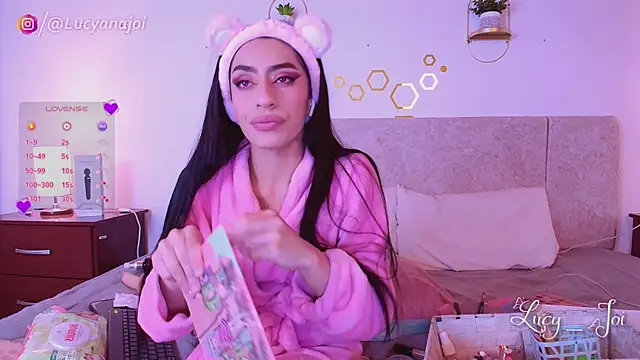 Lucyanajoi's cam snapshot