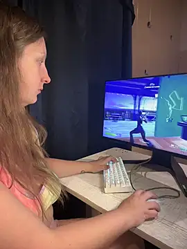 TheFishWife's cam snapshot