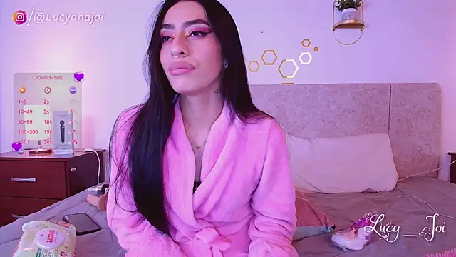 Lucyanajoi's cam snapshot