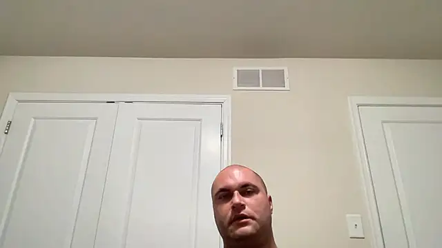 SluggishChase99's cam snapshot