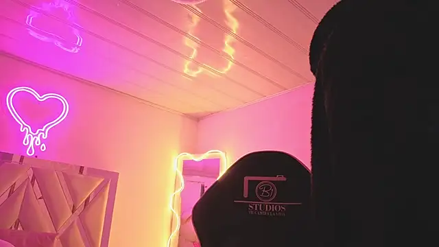 Laylafoxy_tay's cam snapshot