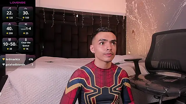 NicoKingg_'s cam snapshot