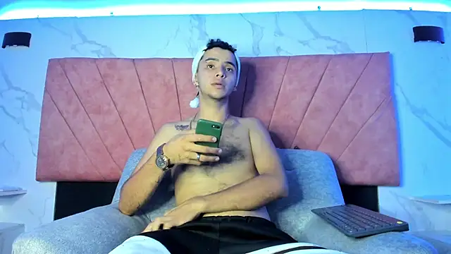 HellAndDante_'s cam snapshot