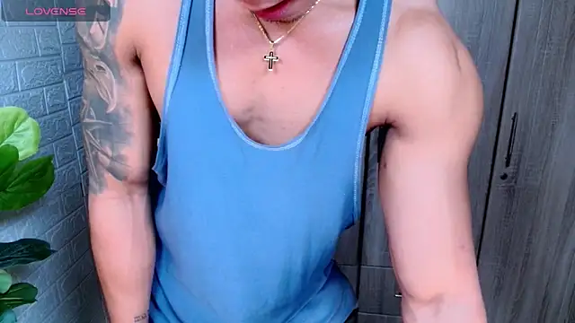 PinooyMilker's cam snapshot