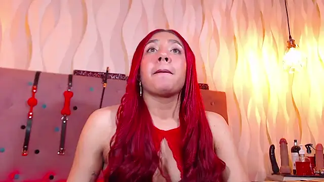 IsabelaLatina's cam snapshot