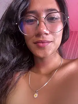 KaitlynLoveCam live sex cam