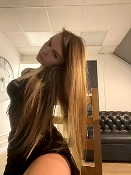 MarilynNova's cam snapshot