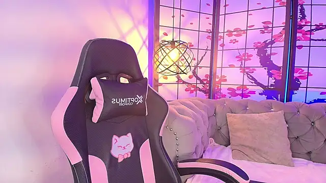 Fluffy_Bubble21's cam snapshot