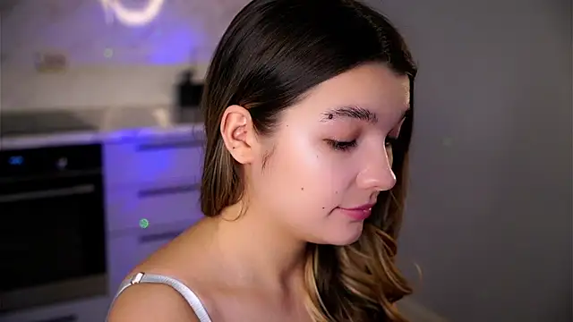 VeronaAppleberry's cam snapshot