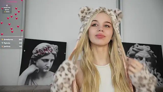 BlondieSLife's cam snapshot