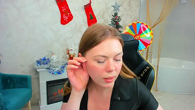 Strawberrye's cam snapshot